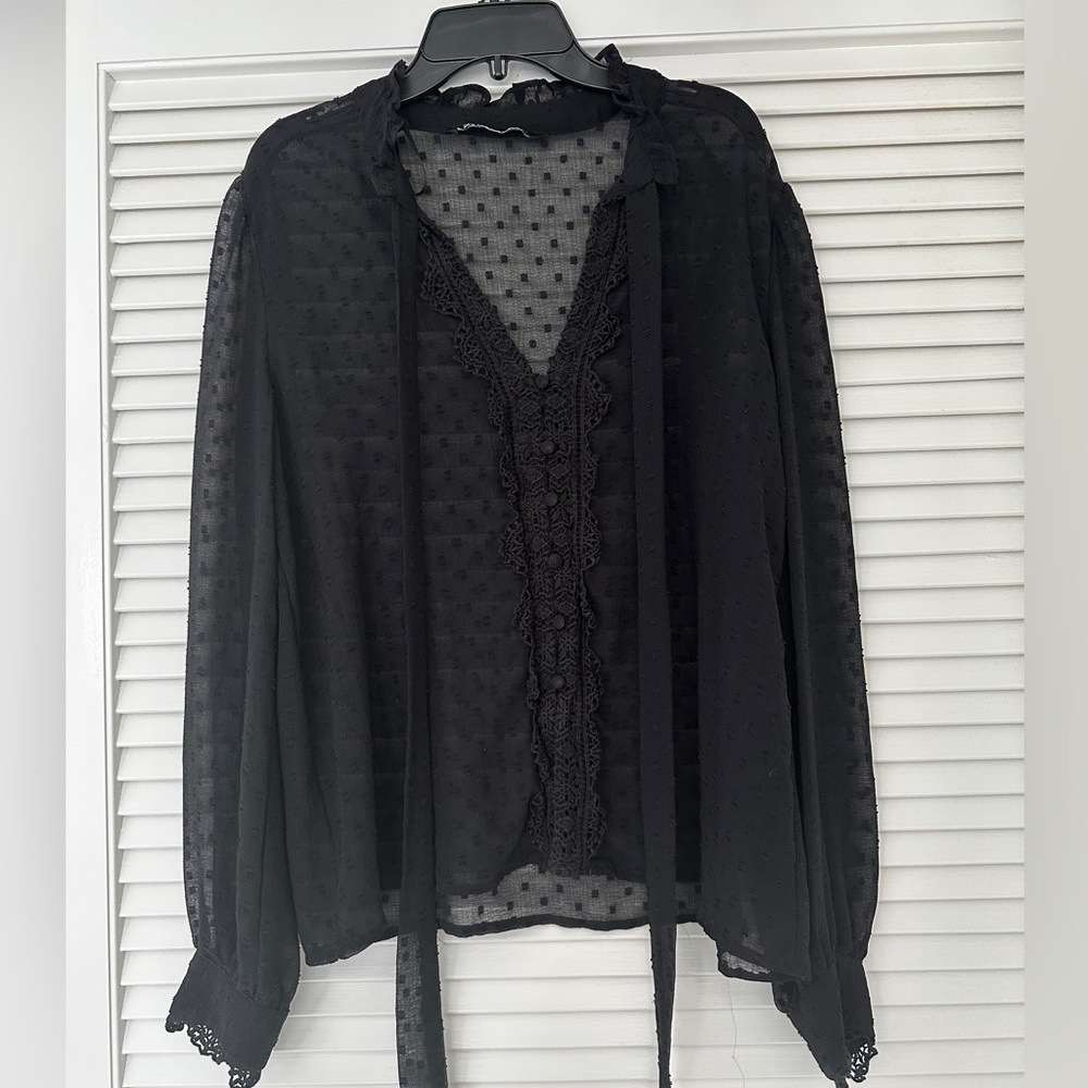 Zara sheet black top